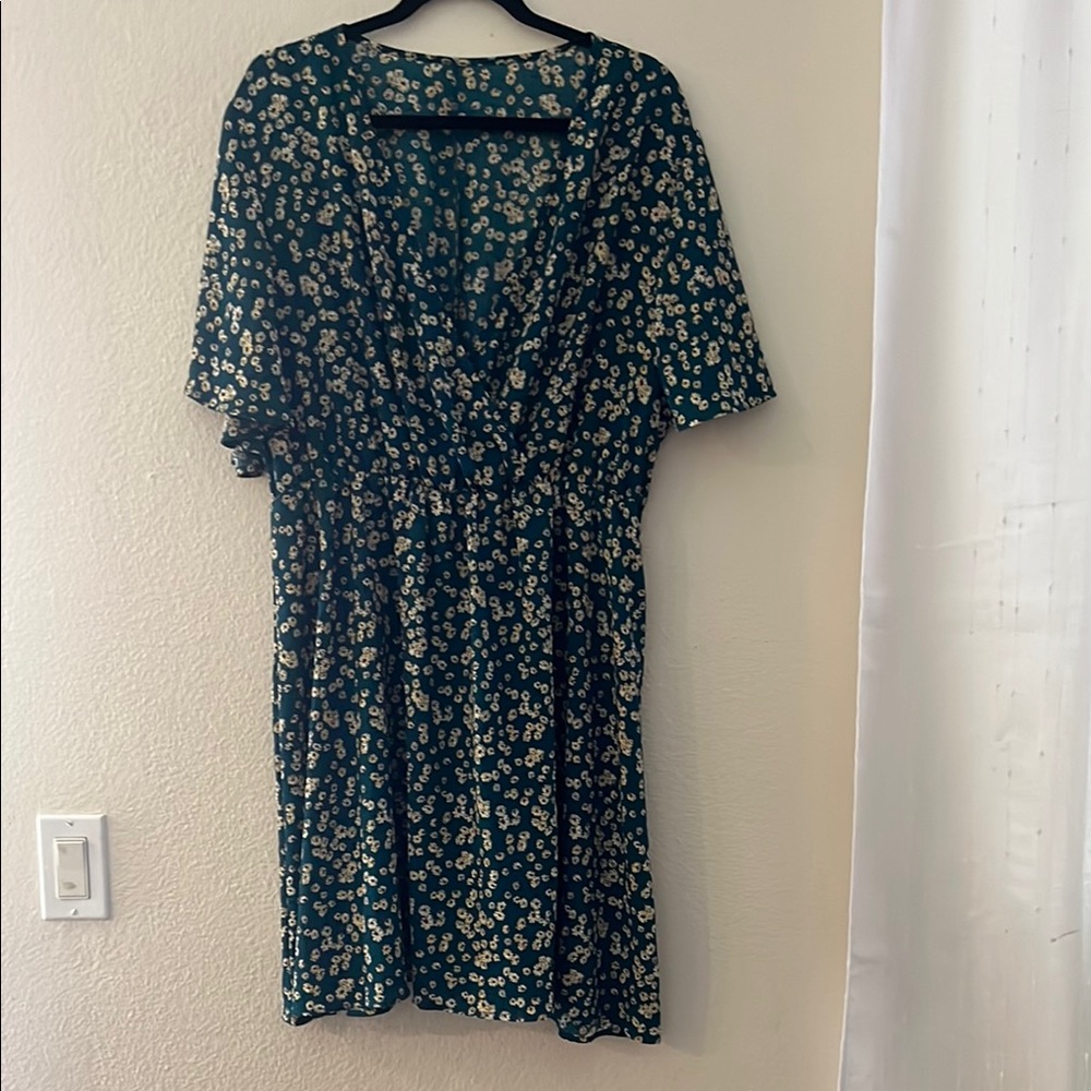 Blue and White Scoop Neck Flutter Sleeve Midi Dress